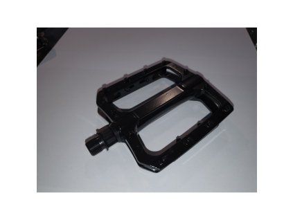 Pedály ALU platformy XLC P02