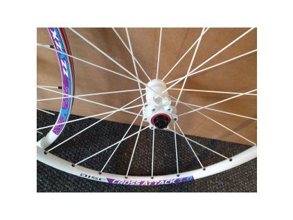 Zapletená kola P+Z ZZyZX Disc Cross Attack 1.0 wht 26